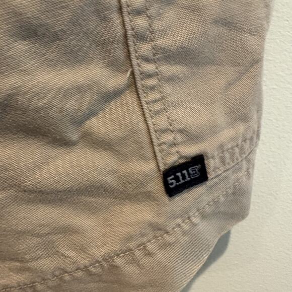 5.11 Tactical Cargo Shorts Mens 42 Utility Outdoor Ripstop Pockets Workwear - Picture 7 of 15